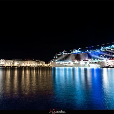 The House Of Joy - Luminoso - Clima - Balcone Apartment Triest Exterior foto